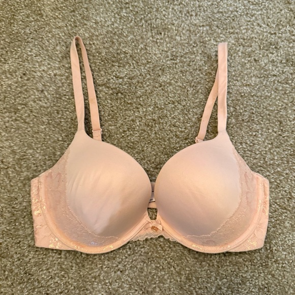 Victoria's Secret push up Blush Lace Bra - Picture 1 of 3